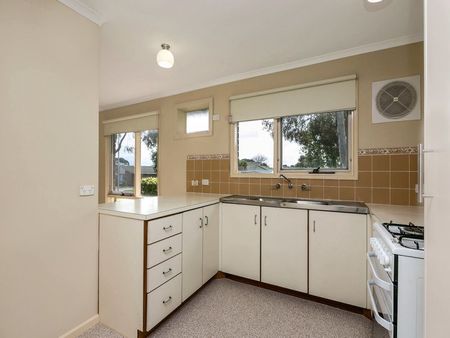 12 Seeger Drive, Morphett Vale - Photo 3