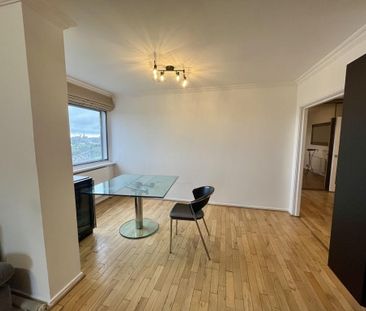 3 bedroom flat to rent - Photo 3