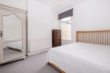 4 bedroom terraced house to rent - Photo 5