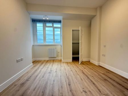 2 bedroom flat to rent - Photo 3