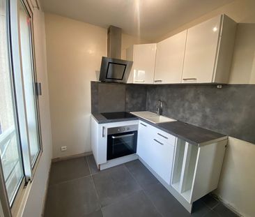 Appartement Corbeil Essonnes 2 pièce(s) 43.28 m2 - Photo 1