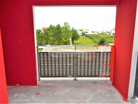 Location Appartement 1 pièce 23m² ROYAN 17200 - Photo 4