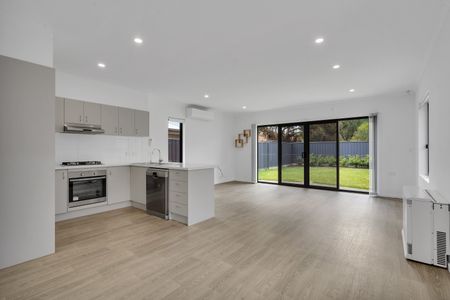 3B Page Court, Pooraka SA 5095 - House For Rent - $620 | Domain - Photo 4