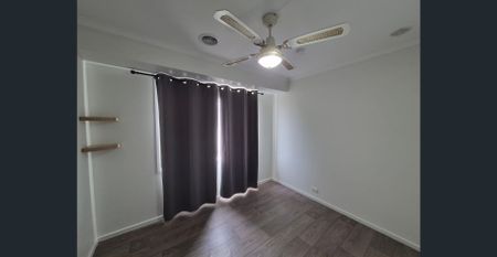 Solid, Warm & Inviting, Family Home - Photo 4