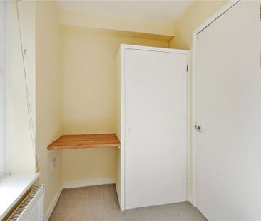 Studio to rent - Photo 6