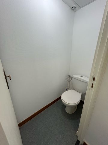 Location Appartement 3 pièces 73m² CHATELLERAULT 86100 - Photo 4