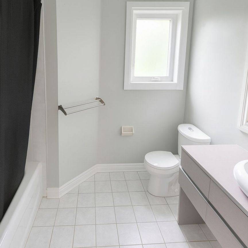 For Lease - 17 Kelsey Crescent, Barrie, Ontario - Photo 1