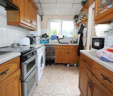 1 bedroom in a house share to rent - Photo 6