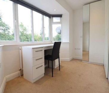 Edgwarebury Lane, Edgware, Middlesex, HA8 - Photo 2