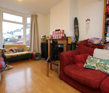 3 bedroom house to rent - Photo 3