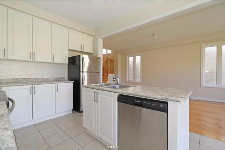 For Lease - 1251 Graham Clapp Avenue, Oshawa, Ontario - Photo 5