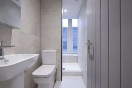 6 bedroom flat to rent - Photo 5