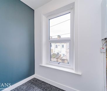 Lower Barnes Street, Clayton Le Moors, Accrington - Photo 6