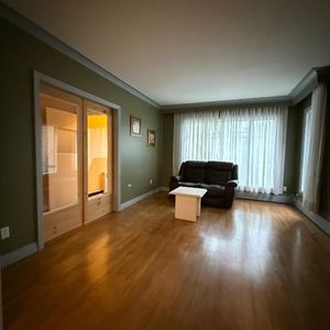 Grand 6 1/2 - MERCIER HOCHELAGA MAISONNEUVE - Photo 2