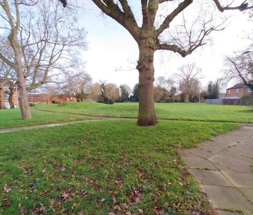 Hopton Road, Stevenage - Photo 2