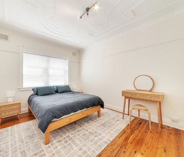 Move-In Ready Fully-Furnished One Bedroom Apartment in Neutral Bay - Photo 3