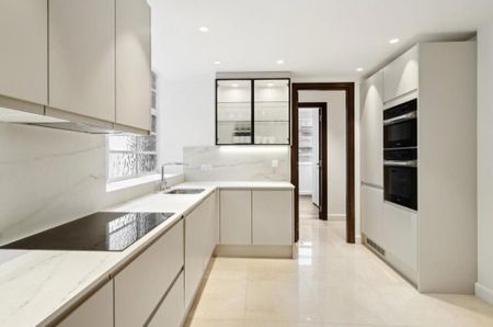 3 bedroom flat to rent - Photo 4