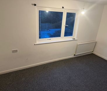 5 Bed Detached House, Park Hill Road, CR0 - Photo 6