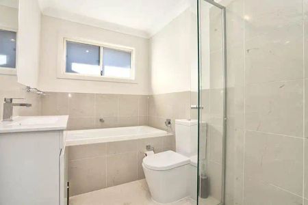 “MODERN 2 BEDROOM HOME!” - Photo 5