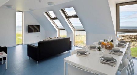 1 bedroom in a flat share to rent - Photo 2