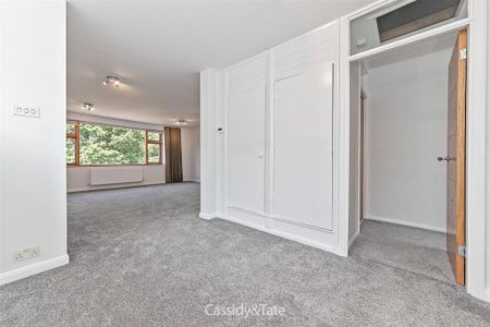 4 bedroom detached house to rent - Photo 4