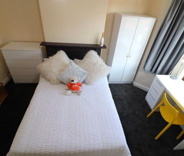 1 bedroom in a house share to rent - Photo 5