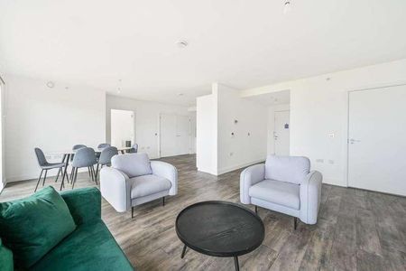 Adlay Apartments, Millet Place, Silvertown, E16 - Photo 3