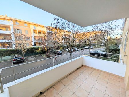 AIX EN PROVENCE APPARTEMENT T2 TERRASSE ET PARKING, - Photo 5