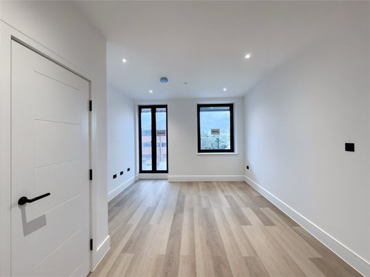 Rye Close, Fleet, Hampshire, GU51 - Photo 1