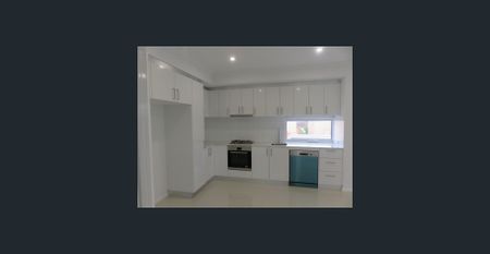 Modern 2-Bedroom Apartment in Prime Location - Photo 4