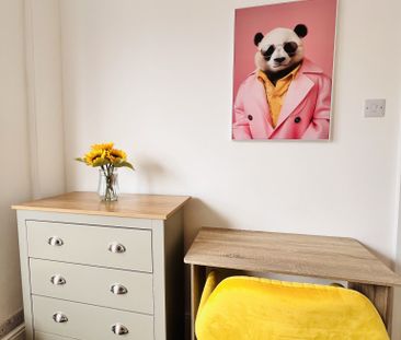 BEDROOM 1- MEDIUM DOUBLE ENSUITE - Photo 6