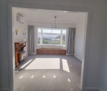 Very sunny home in great street - Photo 4