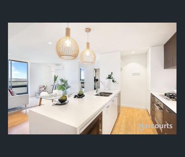 Modern Apartment with Panoramic Views - Photo 2