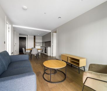 Available from 03/12/2026 - 2 Bed Apartment, Furnished - Photo 2