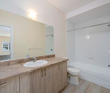 162 Cambridge St North — 1 Bedroom + Den - Photo 4