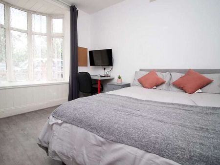 Room in a Shared House, Elba Crescent Room 4 - Photo 4