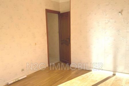 Location Appartement 3 pièces 65m² CANNES 06400 - Photo 3