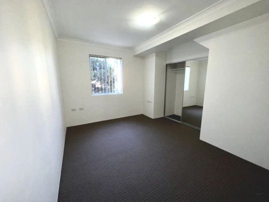 “Modern & Convenient Ground-Floor Living” - Photo 1