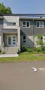 Logement grand 51/2 2800'c - Photo 4