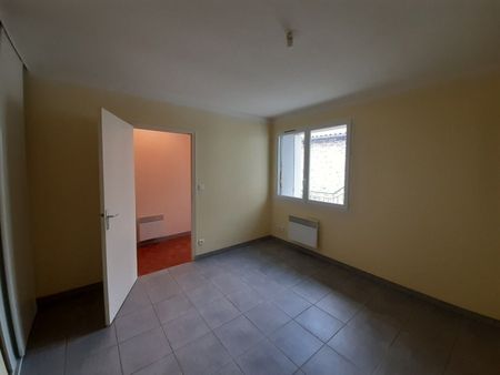 Appartement À Louer 2 Pièces , 48 M² - Photo 2