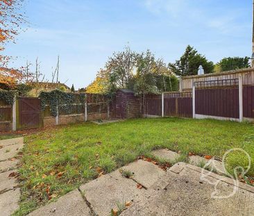 3 bedroom semi-detached bungalow to rent - Photo 2