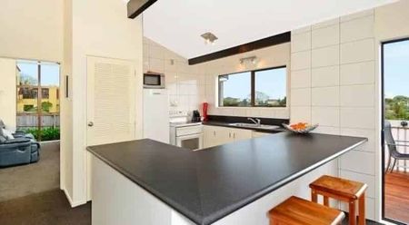 Spacious 5-Bedroom + 1 large ramps + 1 study Prime Bayview Location - Photo 4