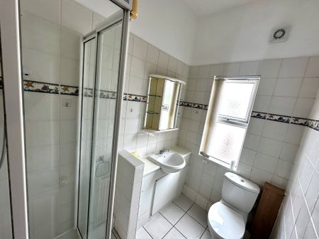 Waverley Grove, Birkenhead - Photo 5