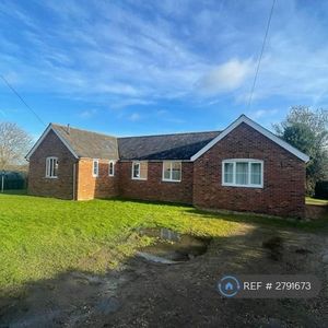 4 bedroom bungalow to rent - Photo 3