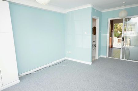 5 bedroom semi-detached house to rent - Photo 4