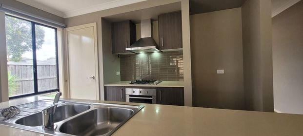 Comfortable Family Living in a Prime Location - Photo 1