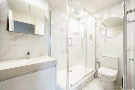 Warwick Gardens, Kensington, W14 - Photo 4