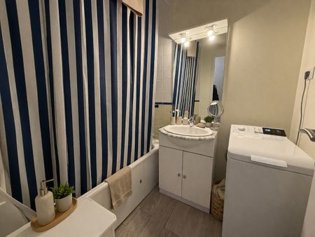 Location Appartement 2 pièces 48m² - Photo 4