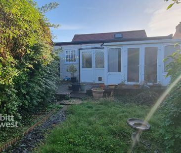 3 bedroom detached bungalow to rent - Photo 6