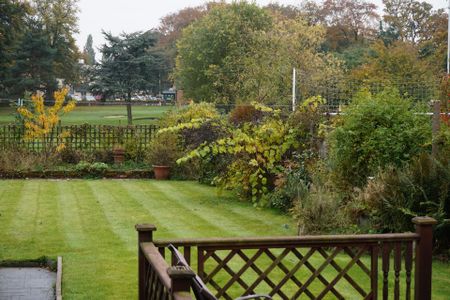 Dimsdale Parade West Room 2 - Photo 3